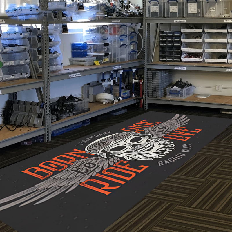 Tapis de moto VIKAMA Born To R - Aqua Sports Club avis et prix